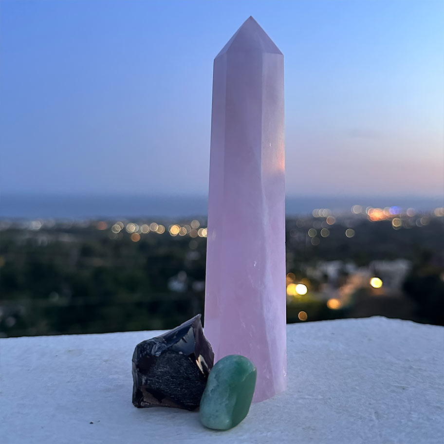 Crystal Rose Quartz Connection Item