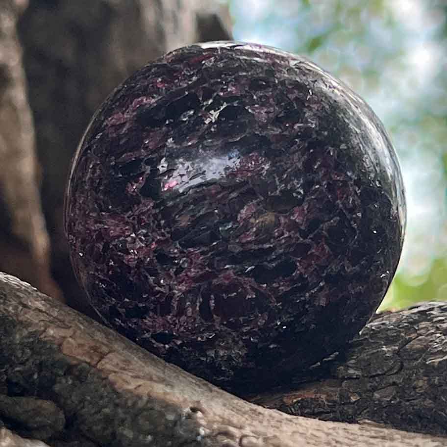 Crystal Red Garnet Connection Item